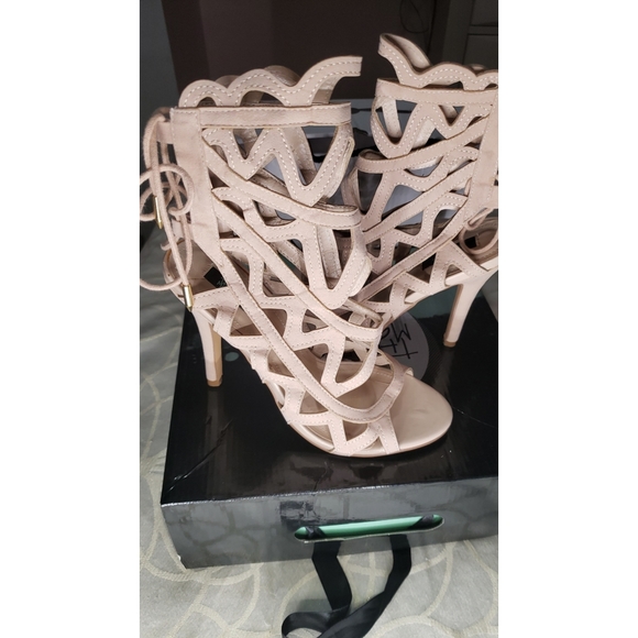 Shoes - Picture 1 of 2